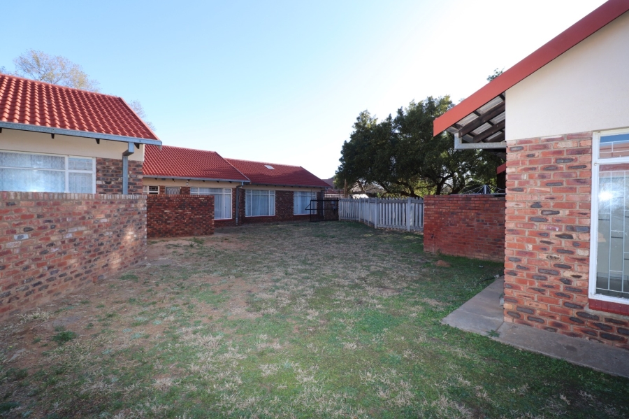 To Let 3 Bedroom Property for Rent in Meiringspark North West